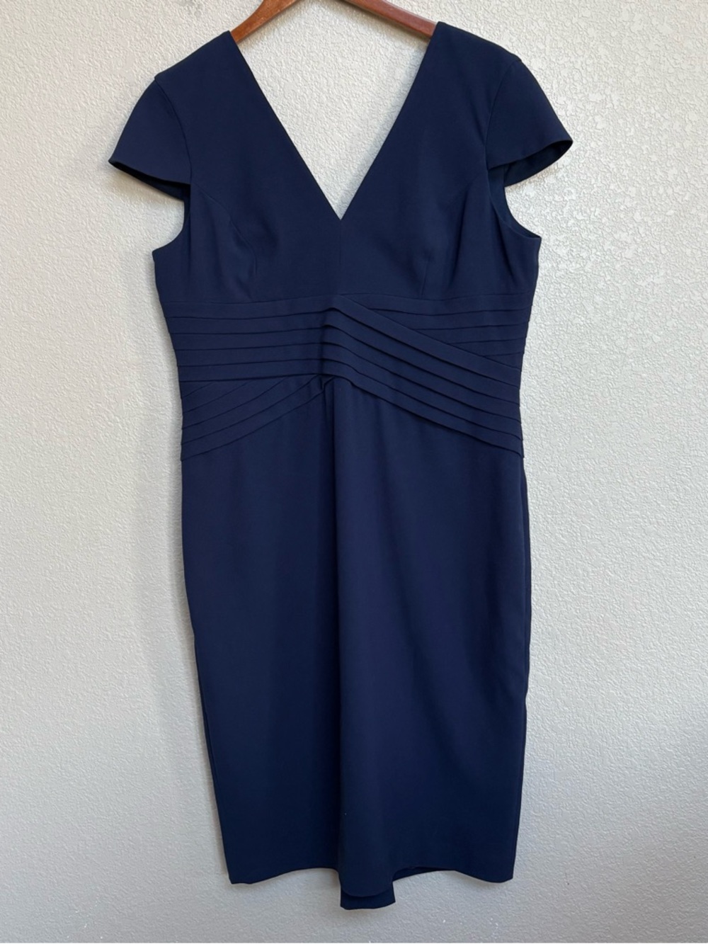 Dress the Population Navy Blue Pleated Waist Sheath Dress‎ XXL V Neck Cocktail - Picture 2 of 8